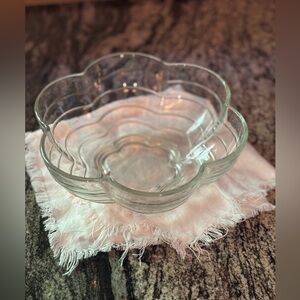 Vintage 1950s Clear Depression (style) Glass Flower Shape Dessert / Serving Bowl